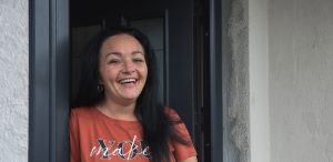 Novas Donate Top Banner Smiley Woman